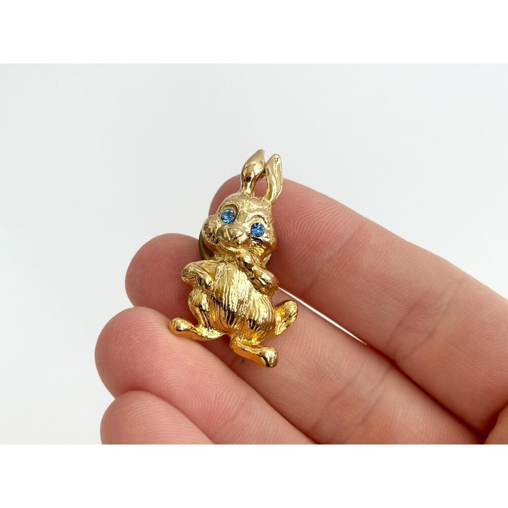 Little Bunny Rabbit | Hare Figural Green Vintage Jewelry Brooch | Lapel Pin - Picture 6 of 10